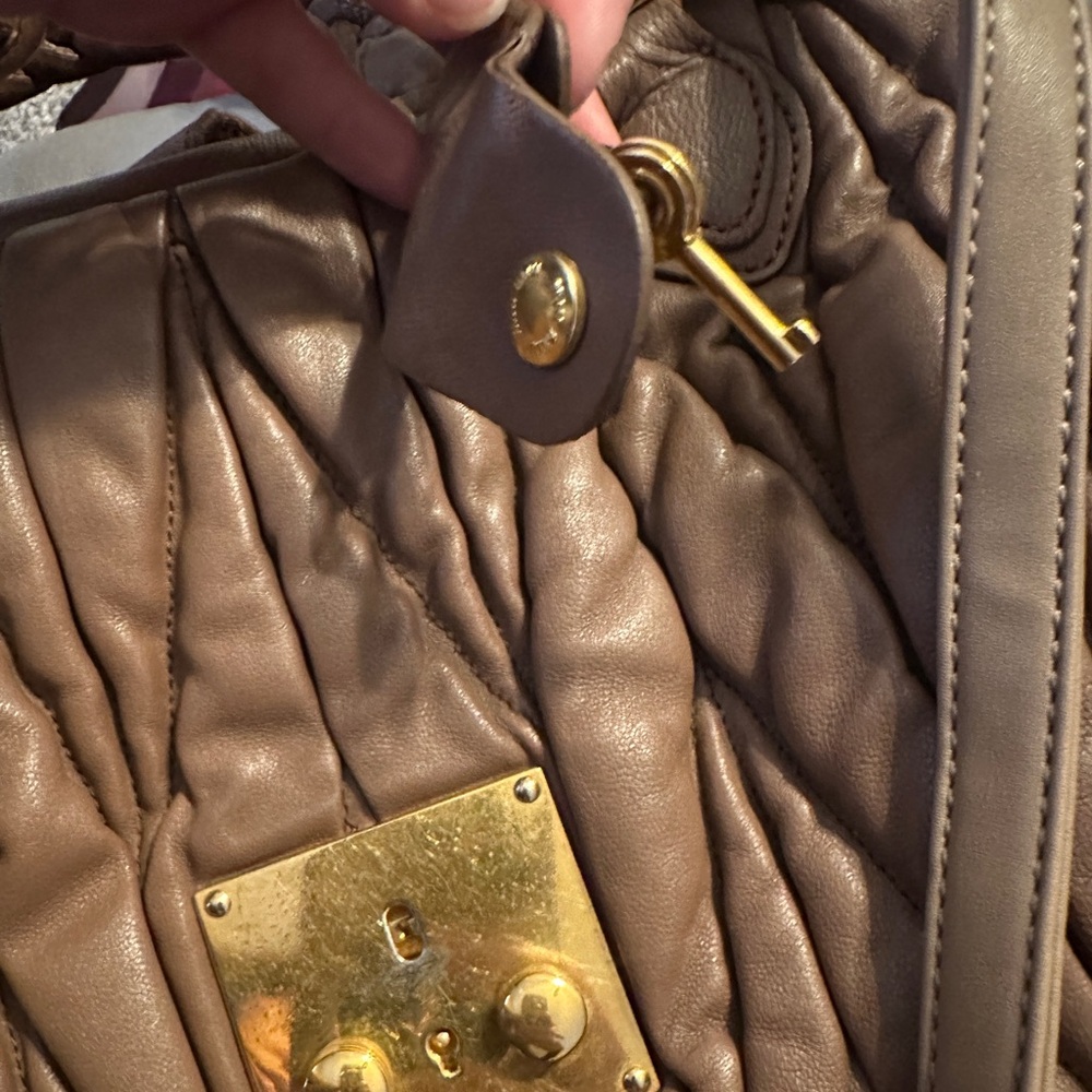 Miu Miu Brown/Mauve Quilted Leather Bag - Picture 13 of 14